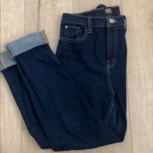 Urban Outfitters BDG GIRLFRIEND HIGH-RISE JEANS